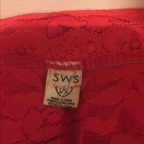 ⬇️ Price Drop⬇️Lot of 6 tube crop tops preowned - Picture 4 of 5